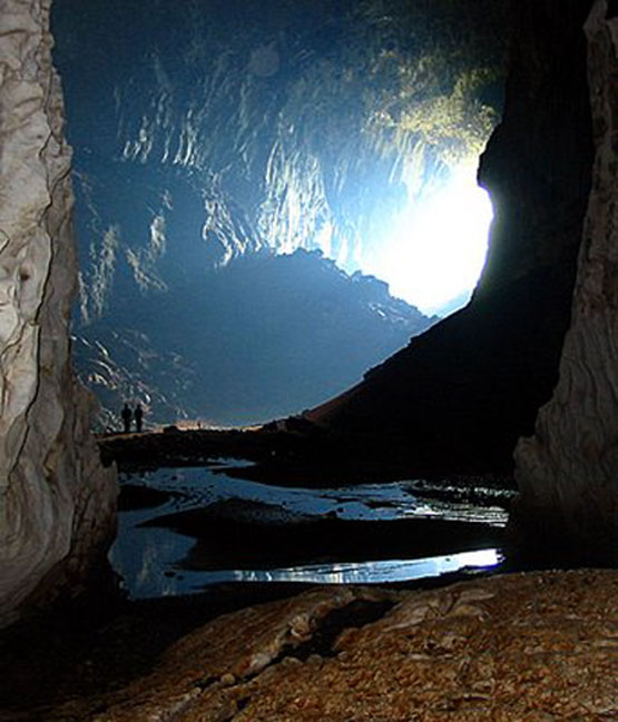 Världens största grotta har högt i tak! :D
